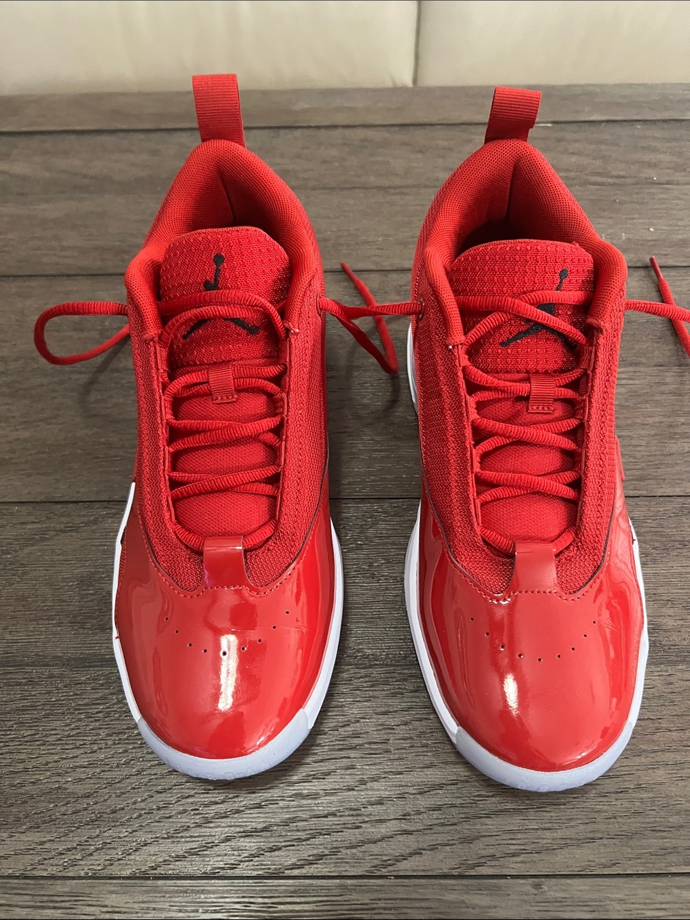 Men’s Nike Air Jordan Aura 6 Red Athletic Sneakers size 8